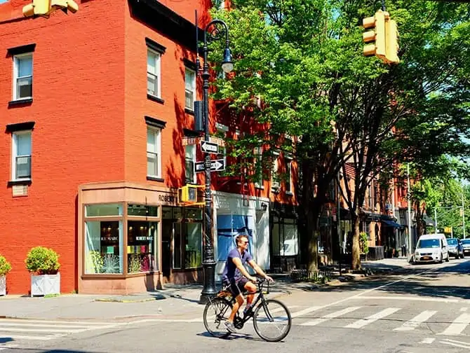 Things to see in West Village - Perry St and Bleecker St