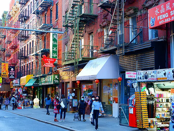 Things to see in Chinatown New York - Shops