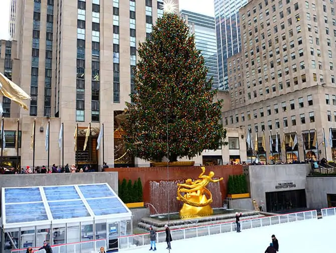 Things to see in Midtown Manhattan - Rockefeller Rink