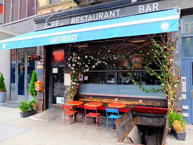 Things to see in SoHo New York - Cafe Select