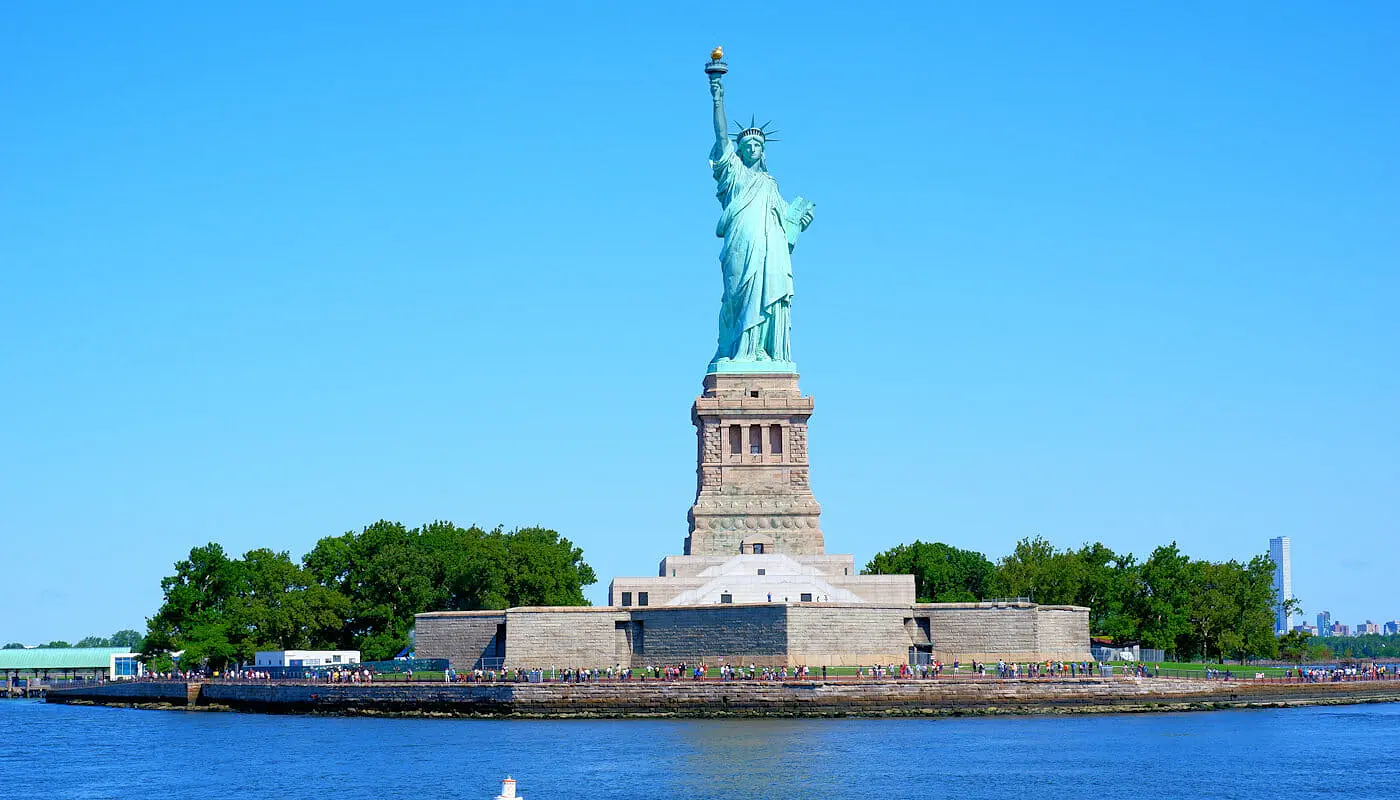Classic Schooner Sailing Cruise in New York - Statue of Liberty