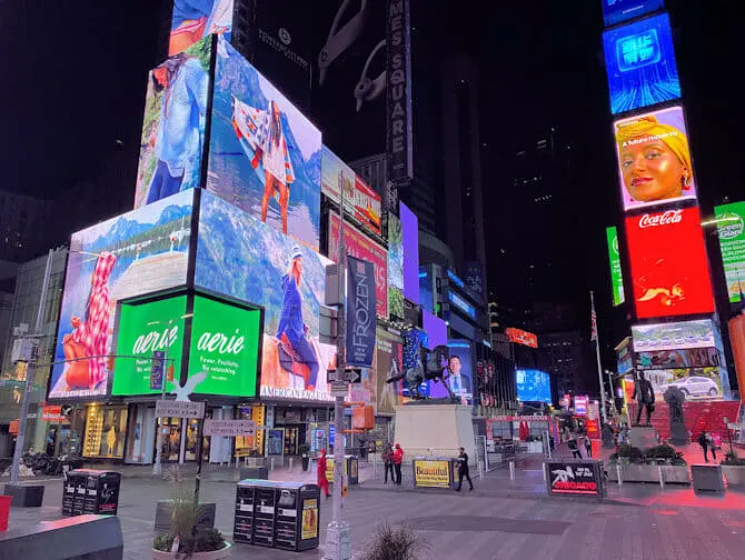 Things to see in Times Square - At Night
