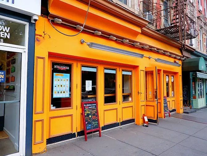 Best Cupcakes in New York - Mollys Cupcakes