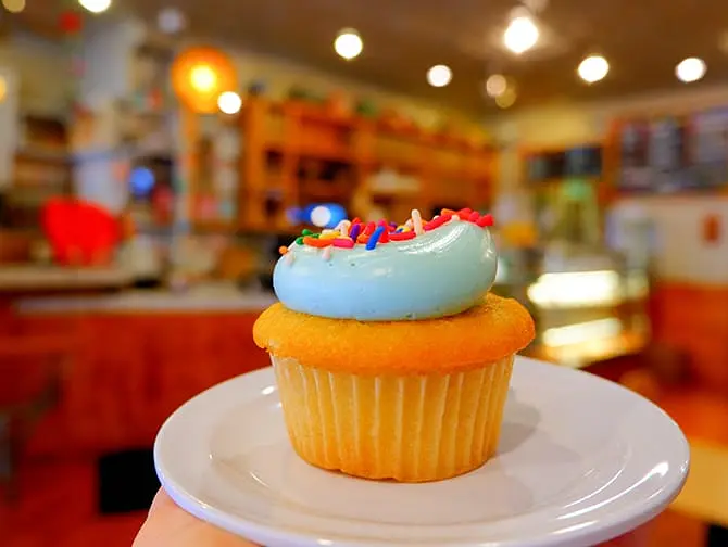 Best Cupcakes in New York - Molly's Cupcakes in NYC