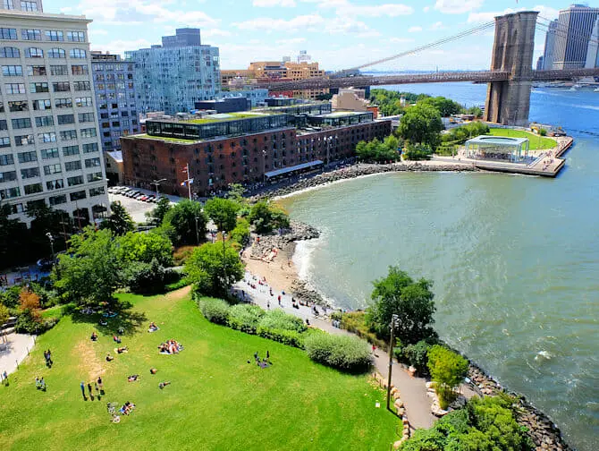 Parks in New York - Brooklyn Bridge Park