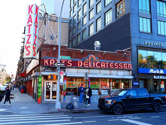 Things to see in Lower East Side - Katz's Deli