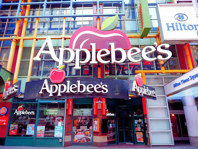 Dining with kids in NYC - Applebees