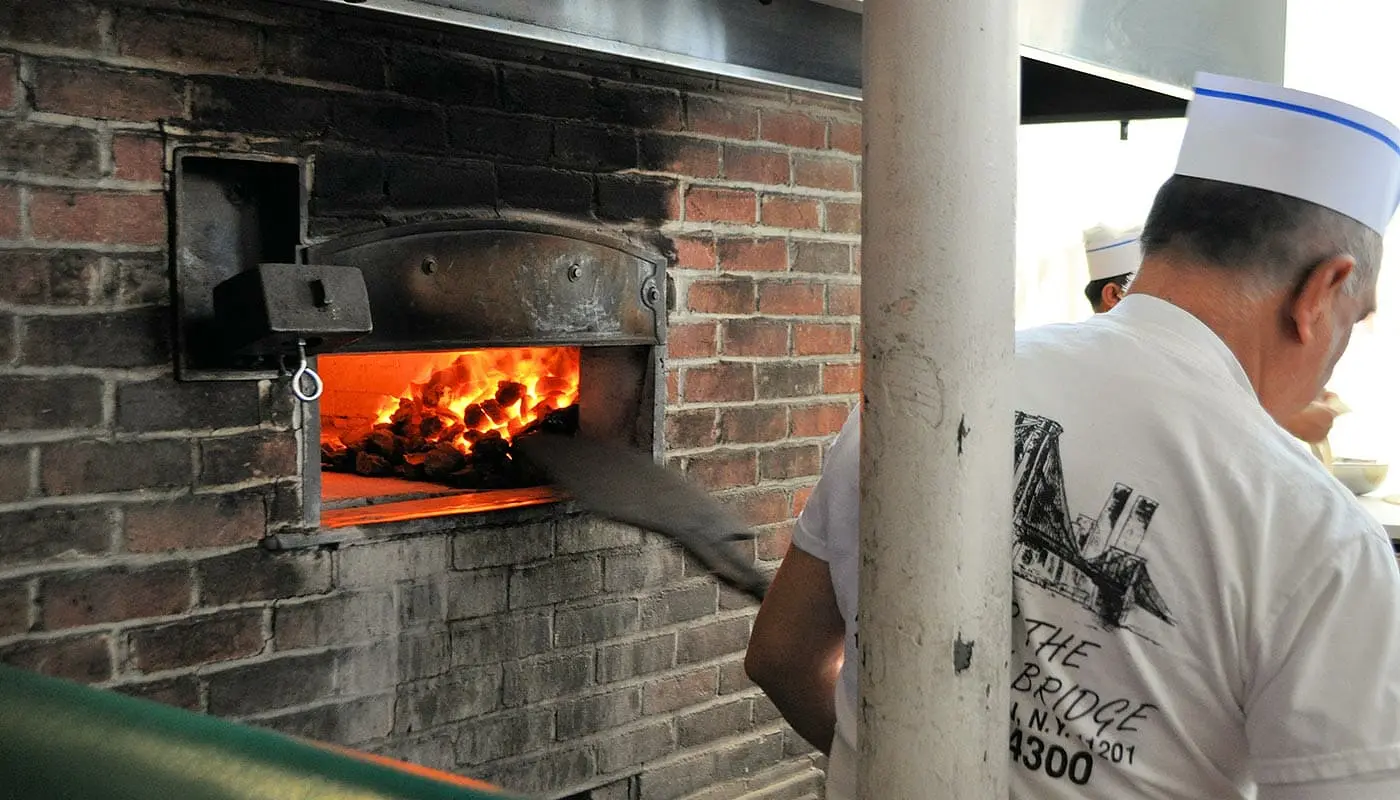 Pizza Tour in Brooklyn and Coney Island Oven