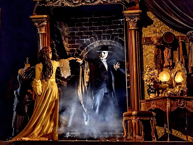 The Phantom of the Opera on Broadway Tickets - Decor