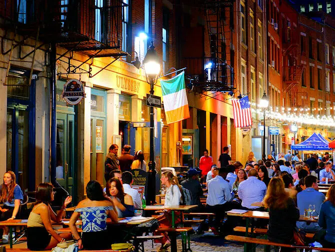 Stone Street in NYC - Bars and Restaurants