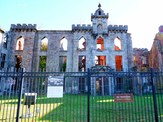 Things to see on Roosevelt Island - Smallpox Hospital