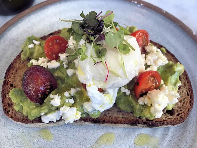 Australian Restaurants and Cafes in New York - Bluestone Lane Avo mash