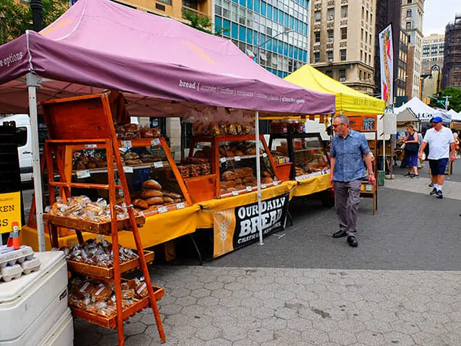 Eco friendly New York trip Bread at Union Square Greenmarket