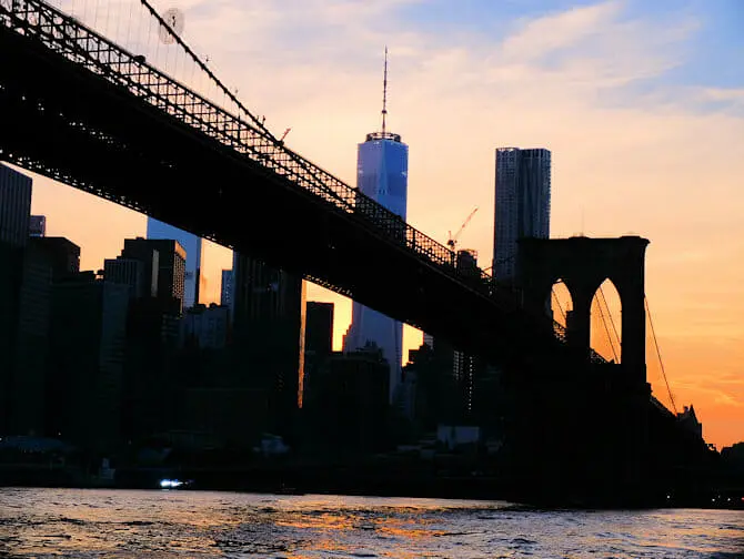 Twilight Boat Tour Brooklyn Bridge
