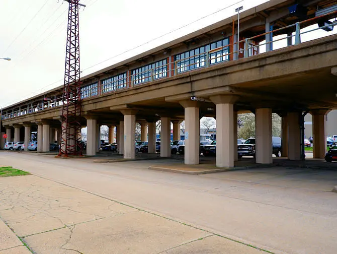Long Island Rail Road (LIRR) in New York - LIRR Station