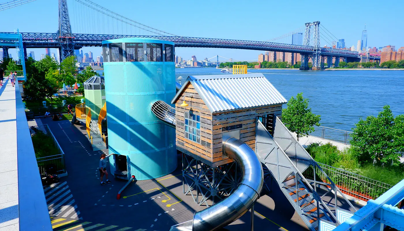 Playgrounds in New York - Domino Park
