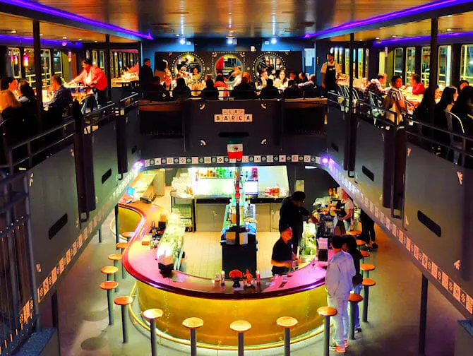Hudson River Dinner Cruise in New York - Inside
