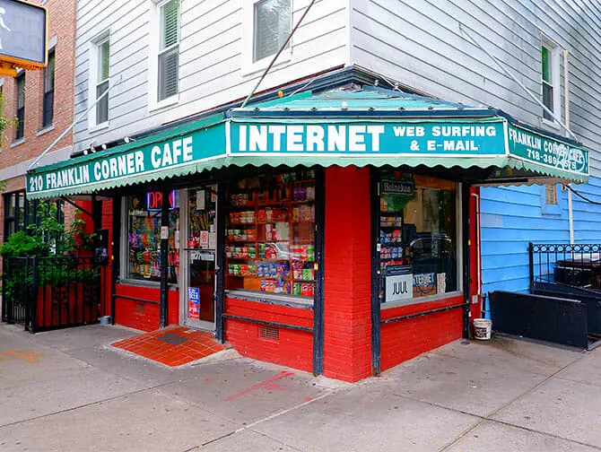 Things to see in Greenpoint - Local shops