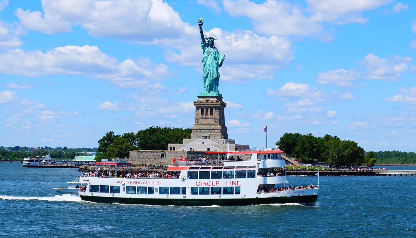 New York 4 day Itinerary - Take a sightseeing cruise to see the Statue of Liberty up close