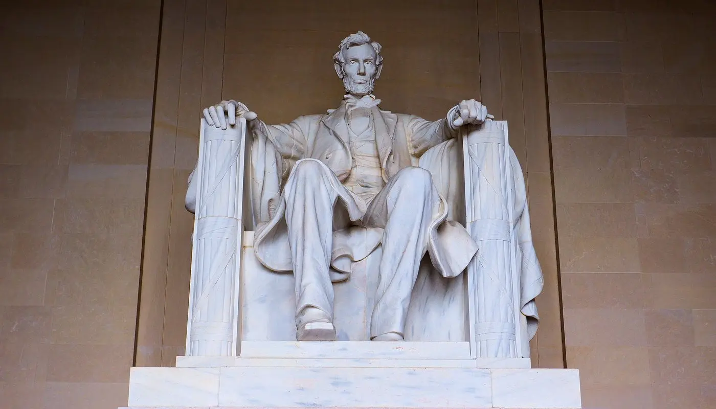How to visit Washington D.C. from New York - Lincoln Memorial