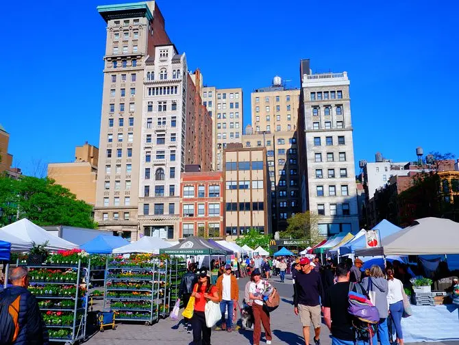 Union Square in New York - Local Shopping